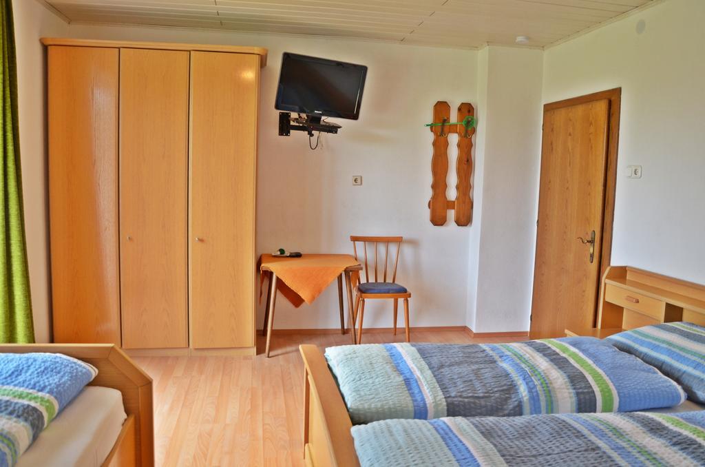 Erlebnisbauernhof Pension Waschnig St. Kanzian am Klopeiner See Zimmer foto